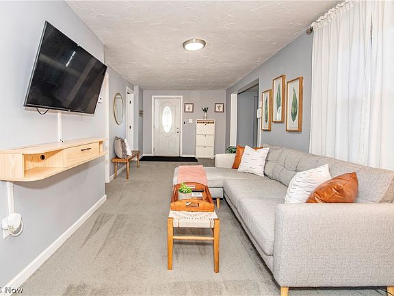 5th image of 162 Gordon Ave