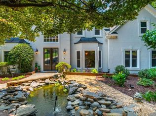 2865 Stoneglen Close, Roswell, GA 30076