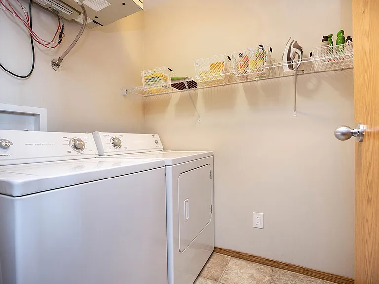 875 Camiel Sys St — Photo 13