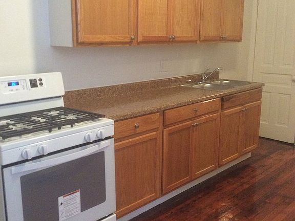 2nd image of 612 W Princess St #1