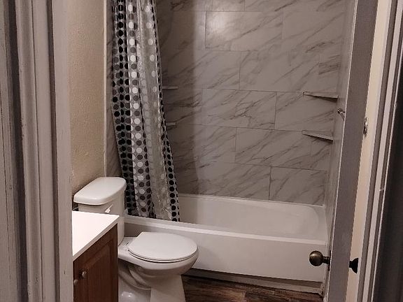 4th image of 7126 Holly Hill Dr #106