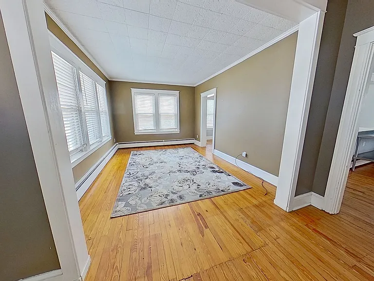835 Latimer St — Photo 2