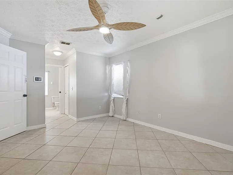 7403 Providence Rd — Photo 16