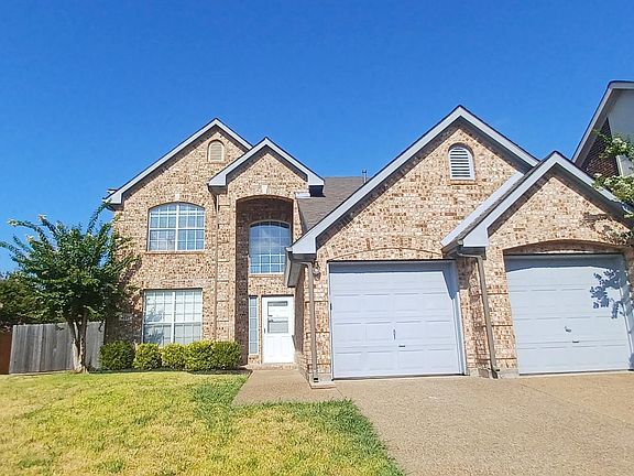 2nd image of 4221 Greenwood Trl