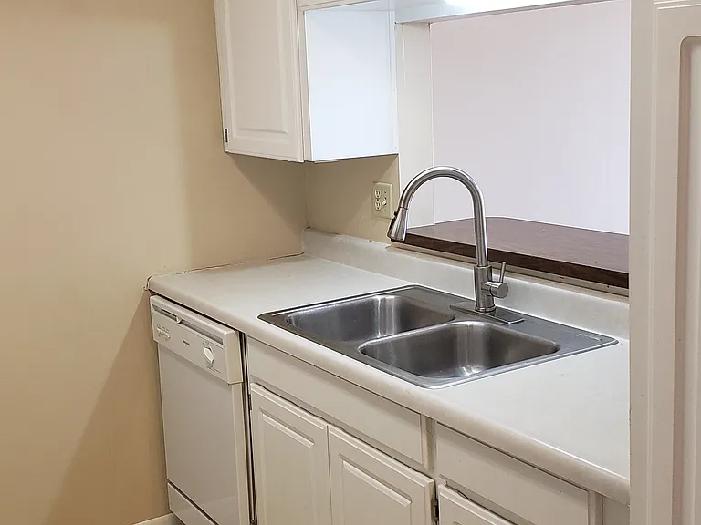 1521 NE Parvin Rd #304 — Photo 13