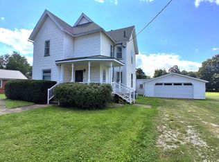 305 Hodgson St, La Fayette, IL 61449