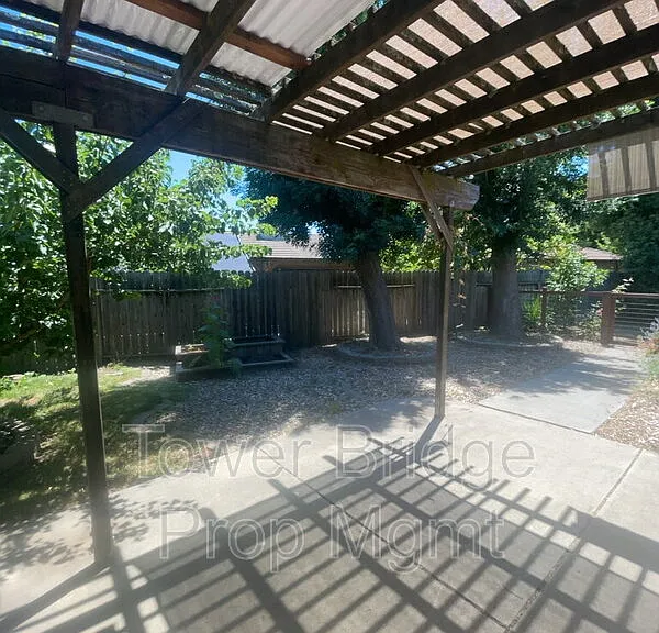 1515 Knight Ct — Photo 22