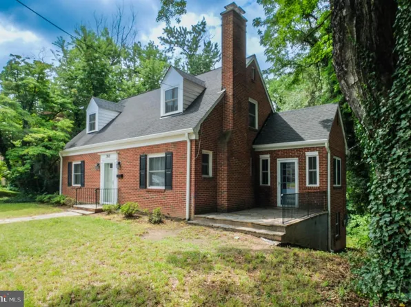 208 Salem Ave, Front Royal, VA 22630