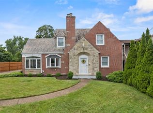 332 Forest Grove Rd, Coraopolis, PA 15108