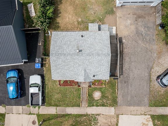2nd image of 339 Munroe Falls Ave