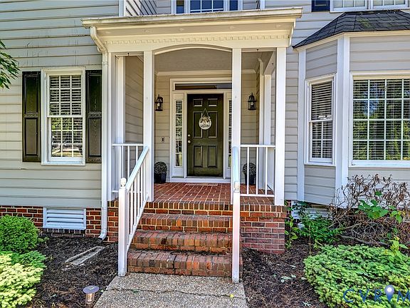 3rd image of 13417 Shelbourne Dr