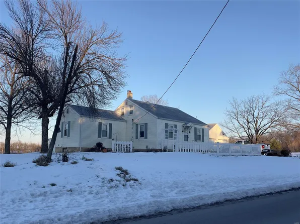 1414 Bieker Rd, Washington, MO 63090