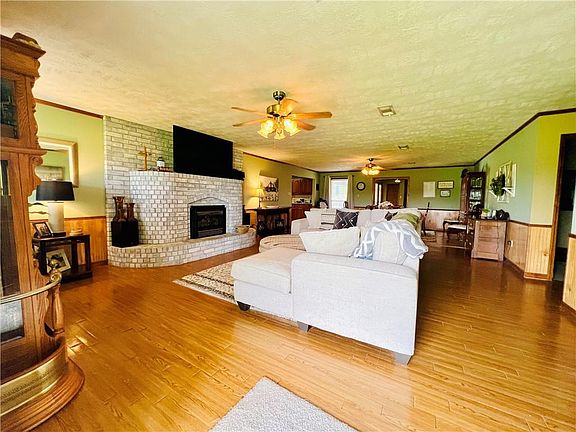 5th image of 139 Cullen Ln