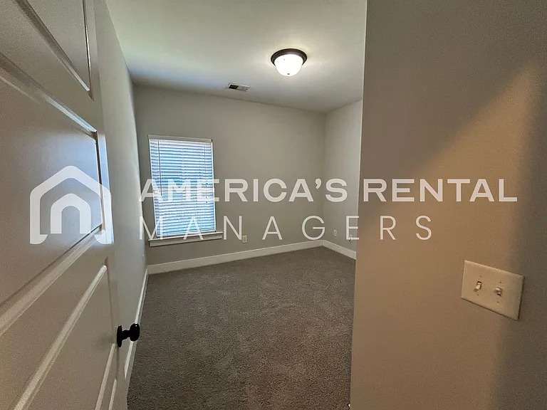 5584 Park Side Rd — Photo 32