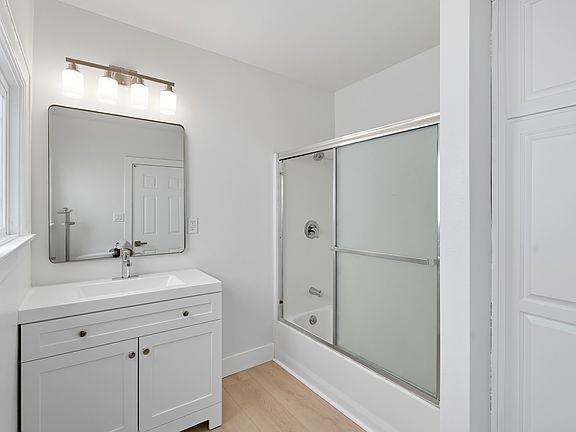 5th image of 1316 E Harvard St #1318