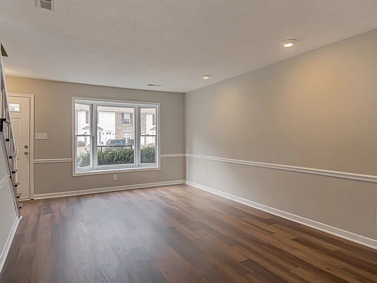 828 Brickwood Ct — Photo 17