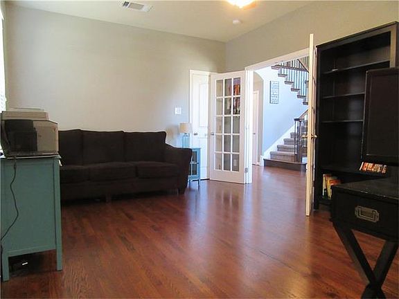 4th image of 3001 Nathan Dr