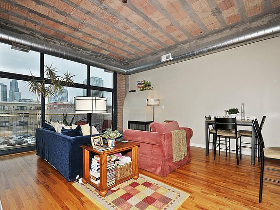 Living Room / Dining Room