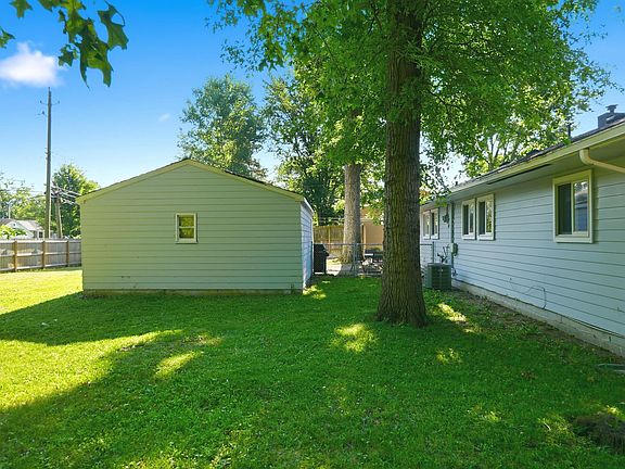 5th image of 3351 Eastwood Dr