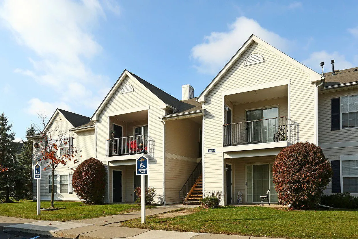 Marsh Creek Village — Photo 4