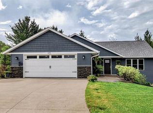 695 Autumn Dr, Altoona, WI 54720