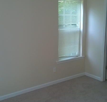 4th image of 214 Harrison St
