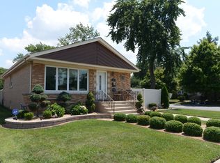 9541 Massasoit Ave, Oak Lawn, IL 60453