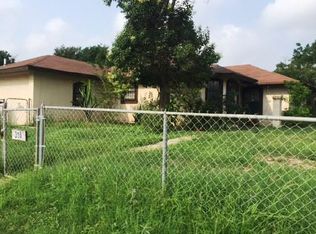 310 Center Rd, Laredo, TX 78045