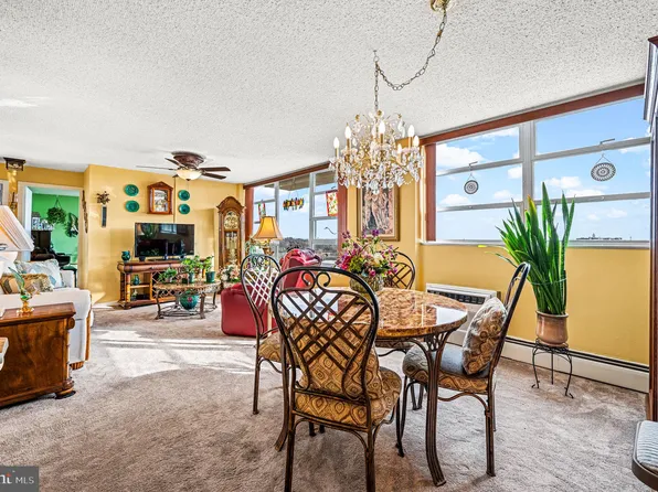 1030 E Lancaster Ave APT 715, Bryn Mawr, PA 19010