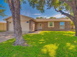 766 NW Ann Lois Ln, Burleson, TX 76028