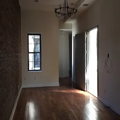 Rented by P Management | media 7