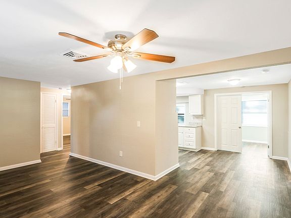 5th image of 3618 Wiltshire Dr
