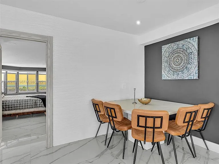 440 SE 8th Ave — Photo 37