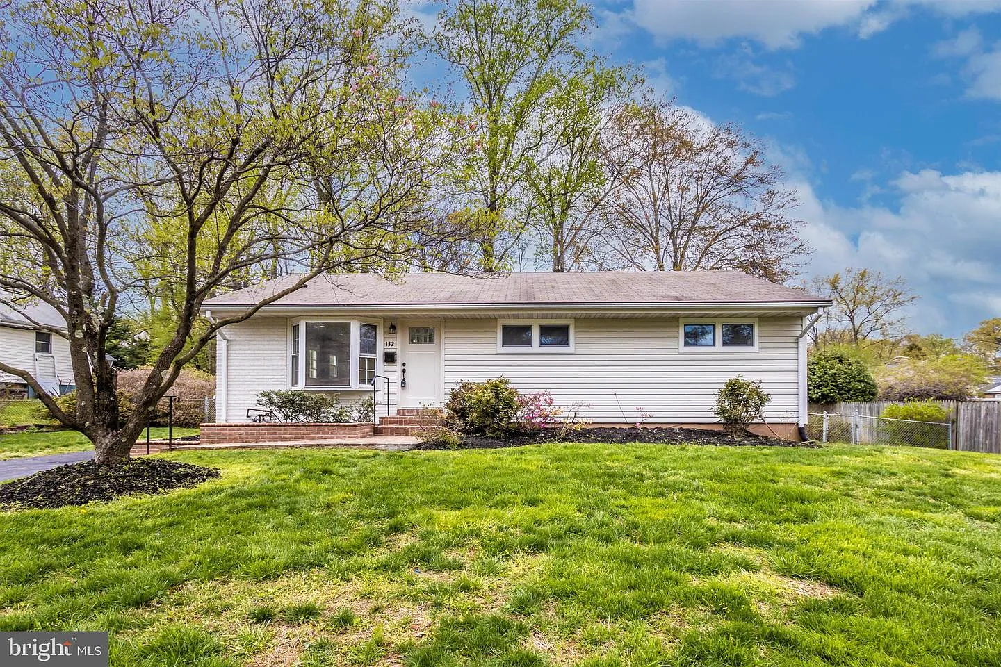 132 Tulip Dr photo 1