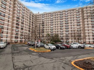 4600 Duke St APT 1602, Alexandria, VA 22304