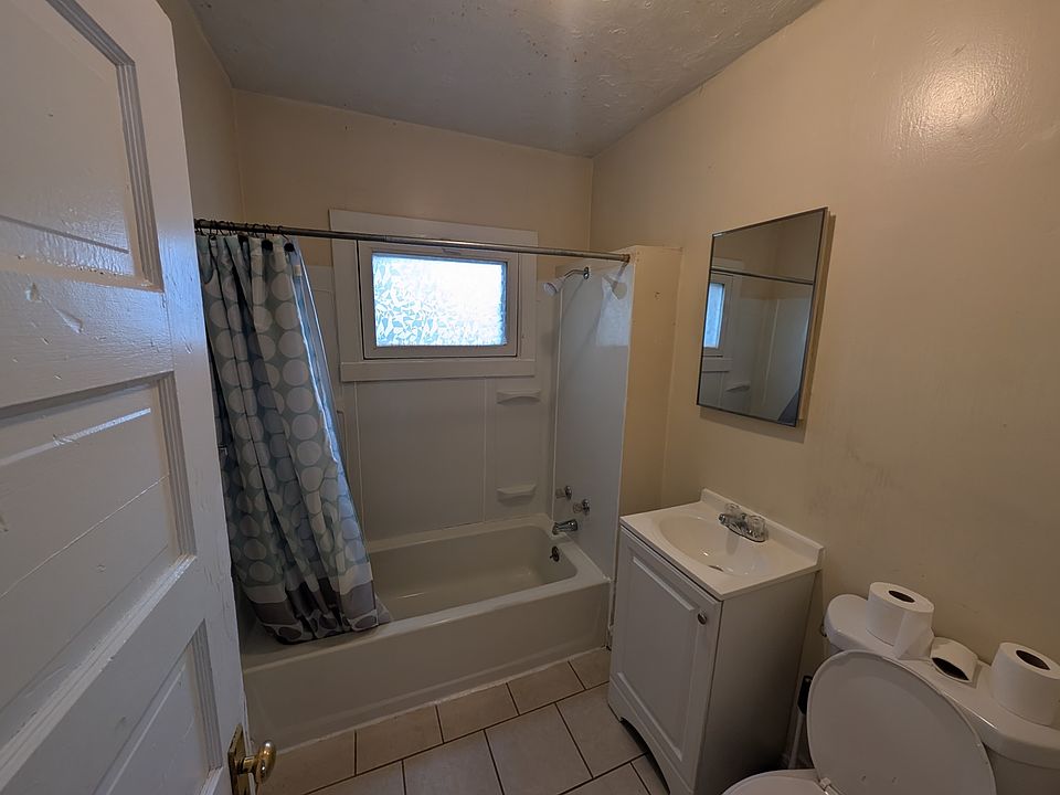 1st image of 3633 W 46th St