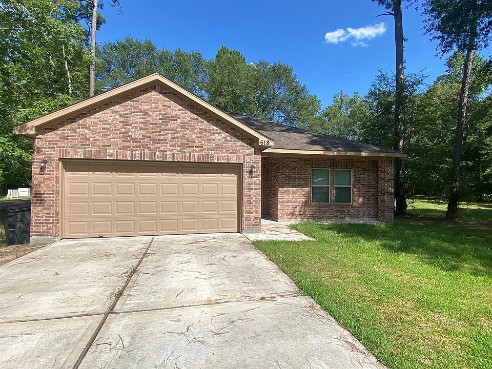 618 Shady Lake Dr