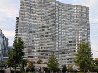 30 Greenfield Ave #610, Toronto, ON M2N 6N3