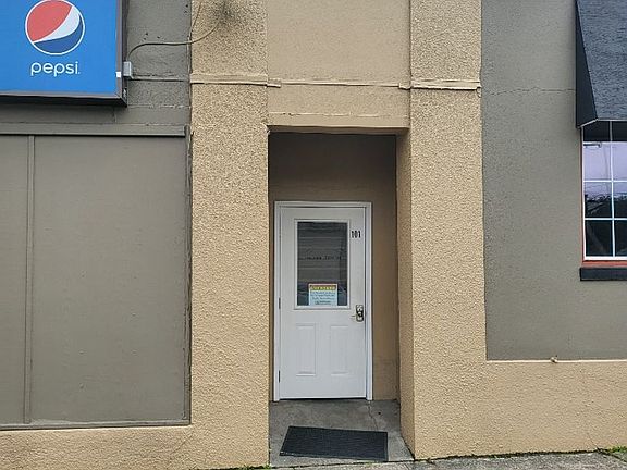 3rd image of 101 Center N Tower Avenue Railroad #502-517