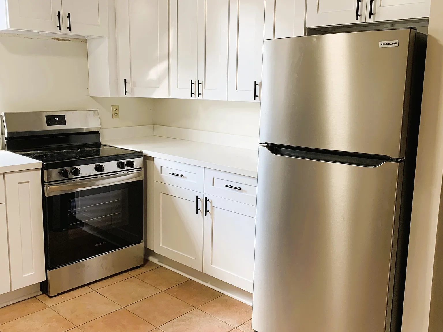 3 bed, $2,100 — Photo 4