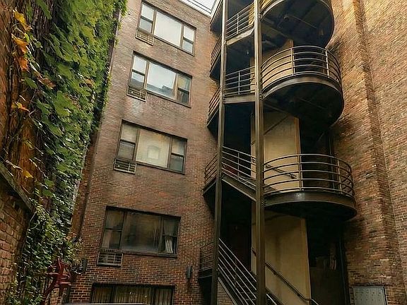 5th image of 681 Greenwich St #1