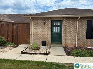 2765 Rolling Green Pl, Macungie, PA 18062