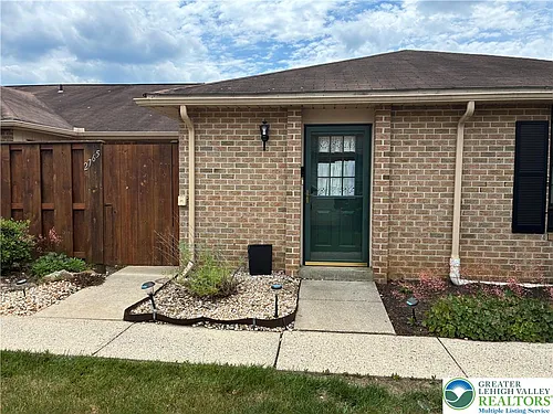 2765 Rolling Green Pl Photo 1