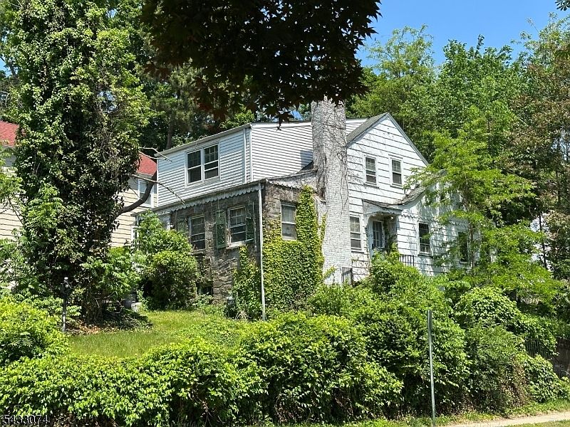 1st image of 203 Conway Court