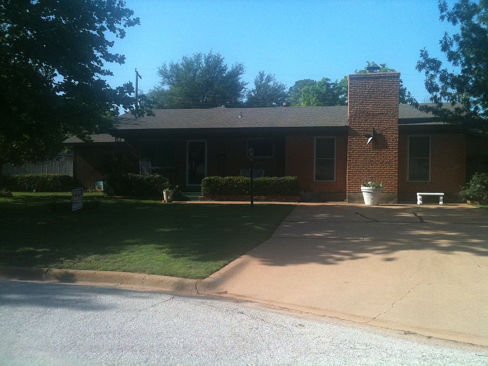 For Sale 1303 Sycamore Cir