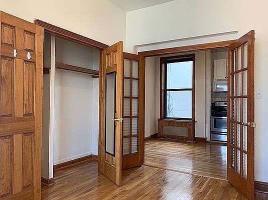 2nd image of 274 W 19th St #4Z