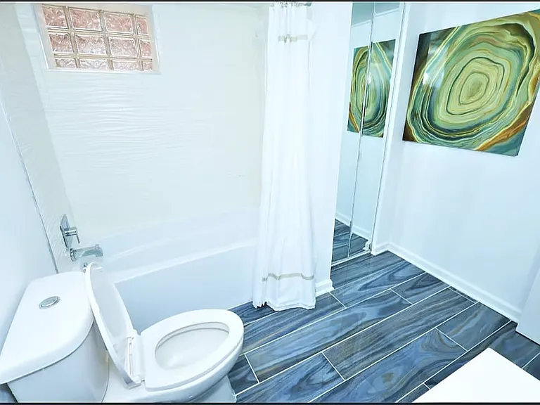14434 Avalon Ave — Photo 9