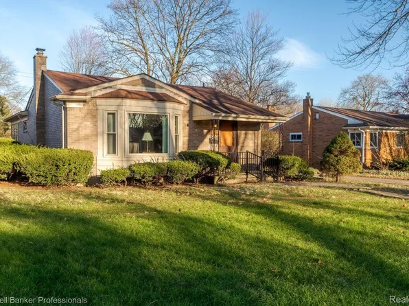 22990 Frederick Ave, Farmington, MI 48336