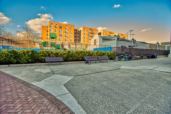 Sold by Maximillion Realty, Inc. | media 67