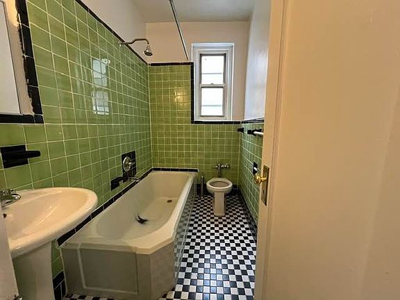 4th image of 3310 Avenue H APT 6N